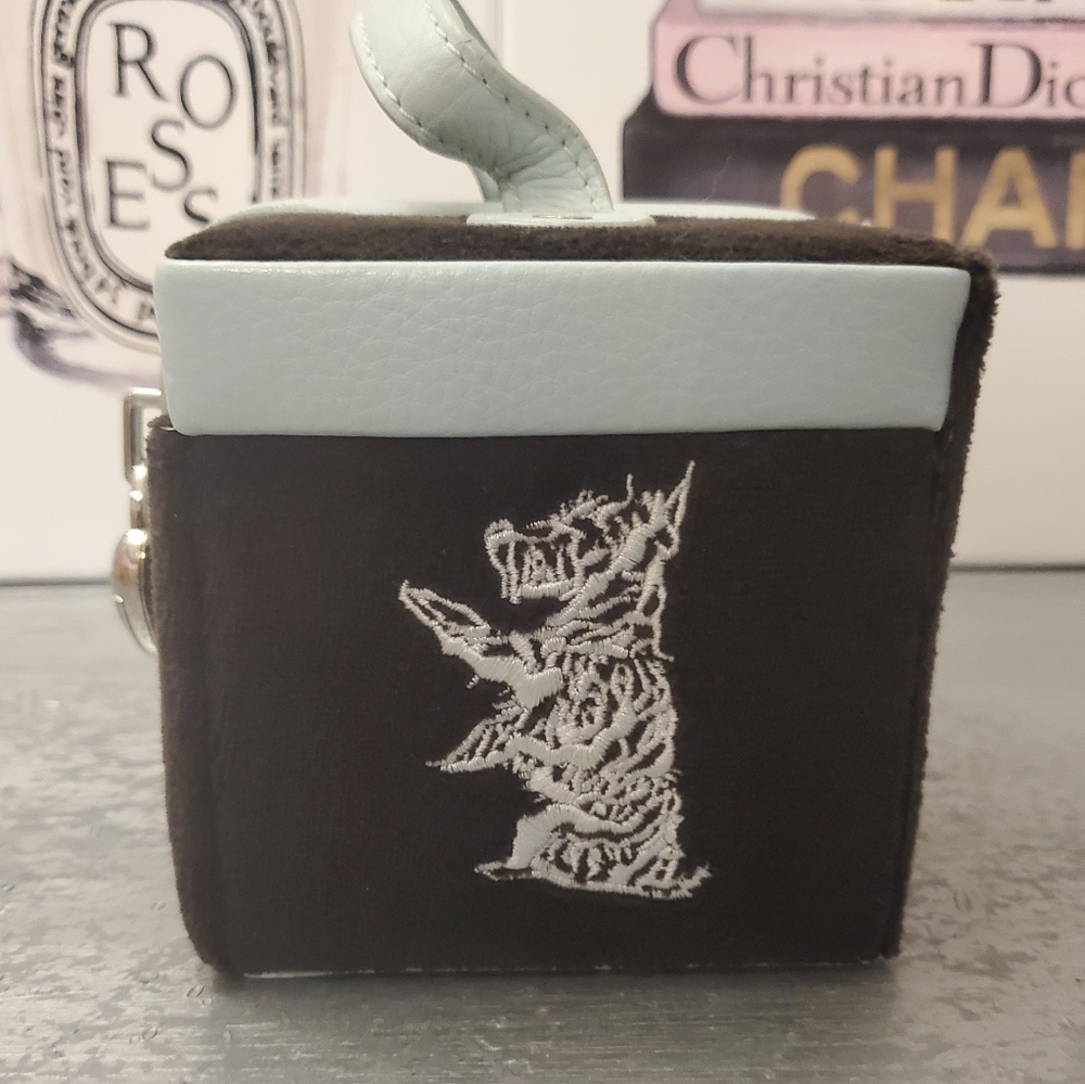 *SOLD* Juicy Couture Baby Blue & Black Velour Jewelry Box! - Picture 4 of 8